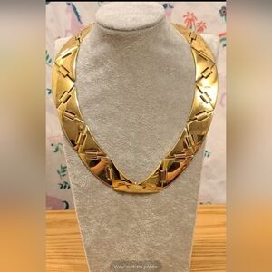 Gold Tone Flex Triangle Costume Trendy Funky Streetwear Casual Necklace Jewelry